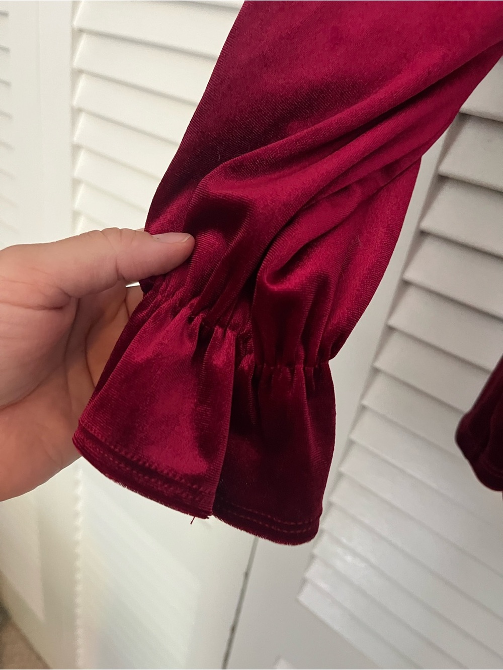 One Clothing velvet off the shoulder top red size small - Picture 2 of 6